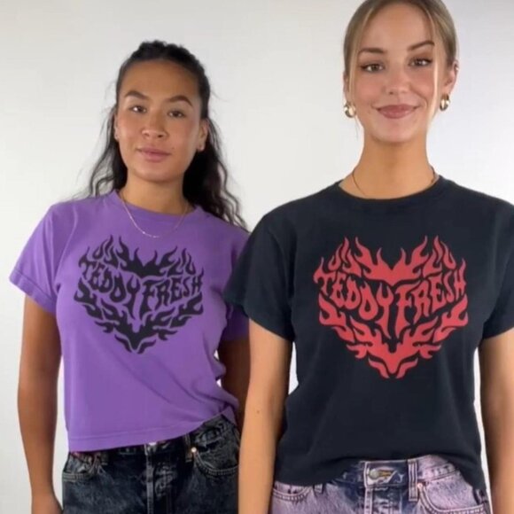 BNWT Teddy Fresh Y2K Flaming Hearts Black Baby Tee - XS, S, 2XL - Picture 3 of 4